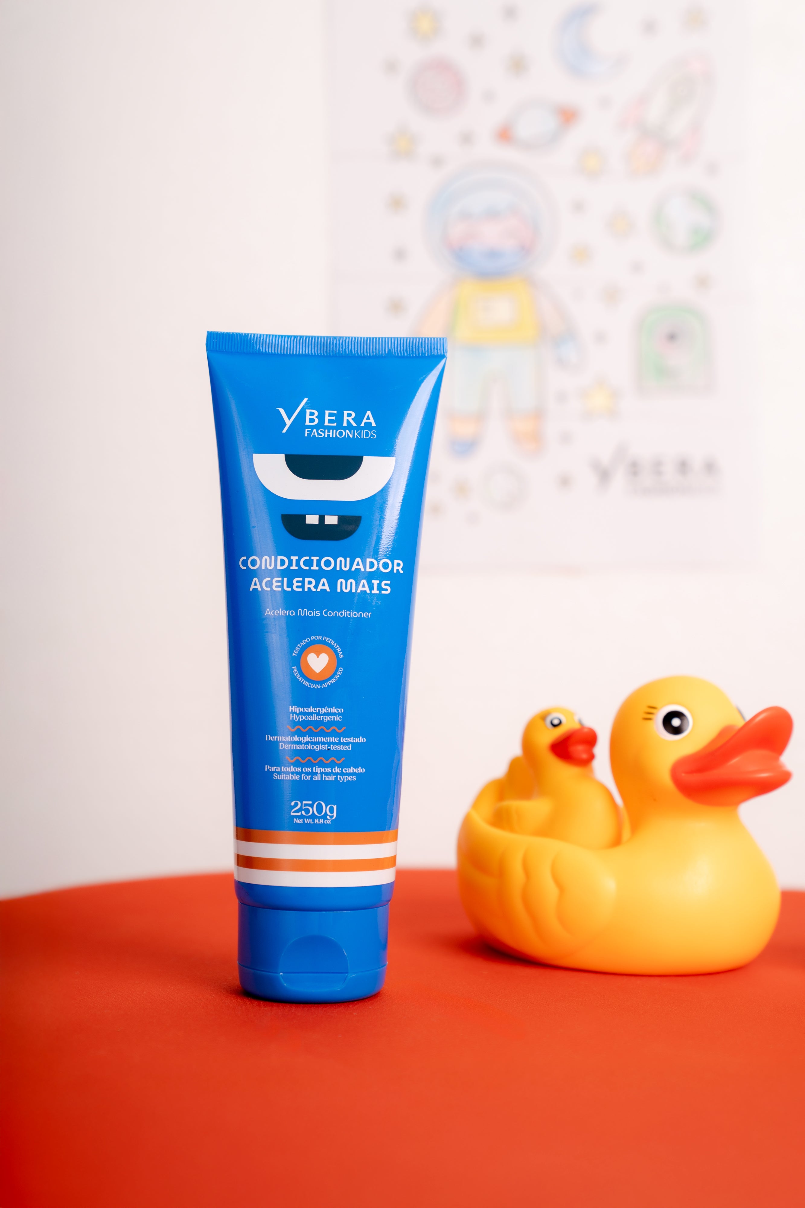 Cronograma Niño Fashion Kids Lata (Shampoo 300ml + Acondicionador 250g + Crema de Peinar Fijadora 200g)