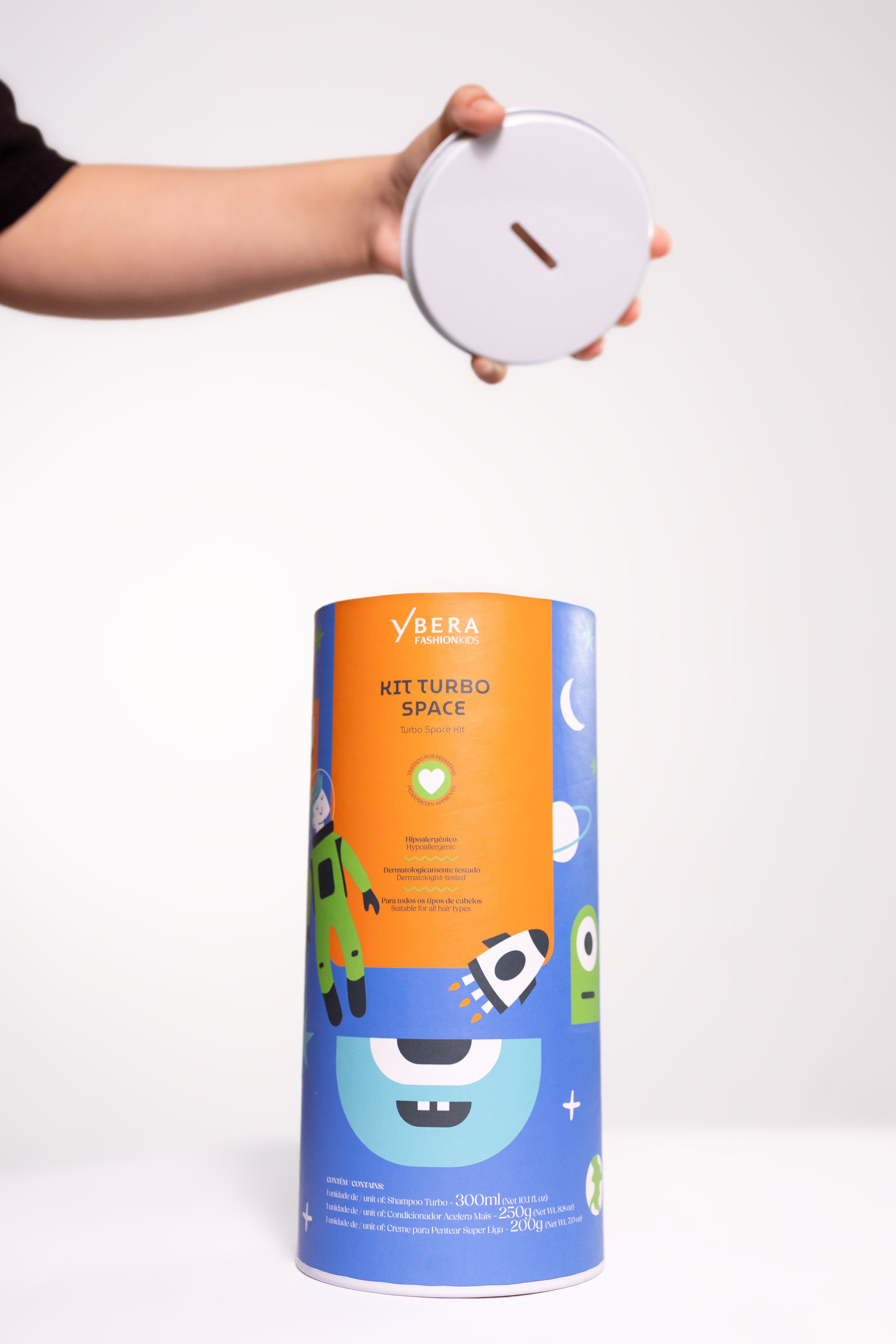 Cronograma Niño Fashion Kids Lata (Shampoo 300ml + Acondicionador 250g + Crema de Peinar Fijadora 200g)