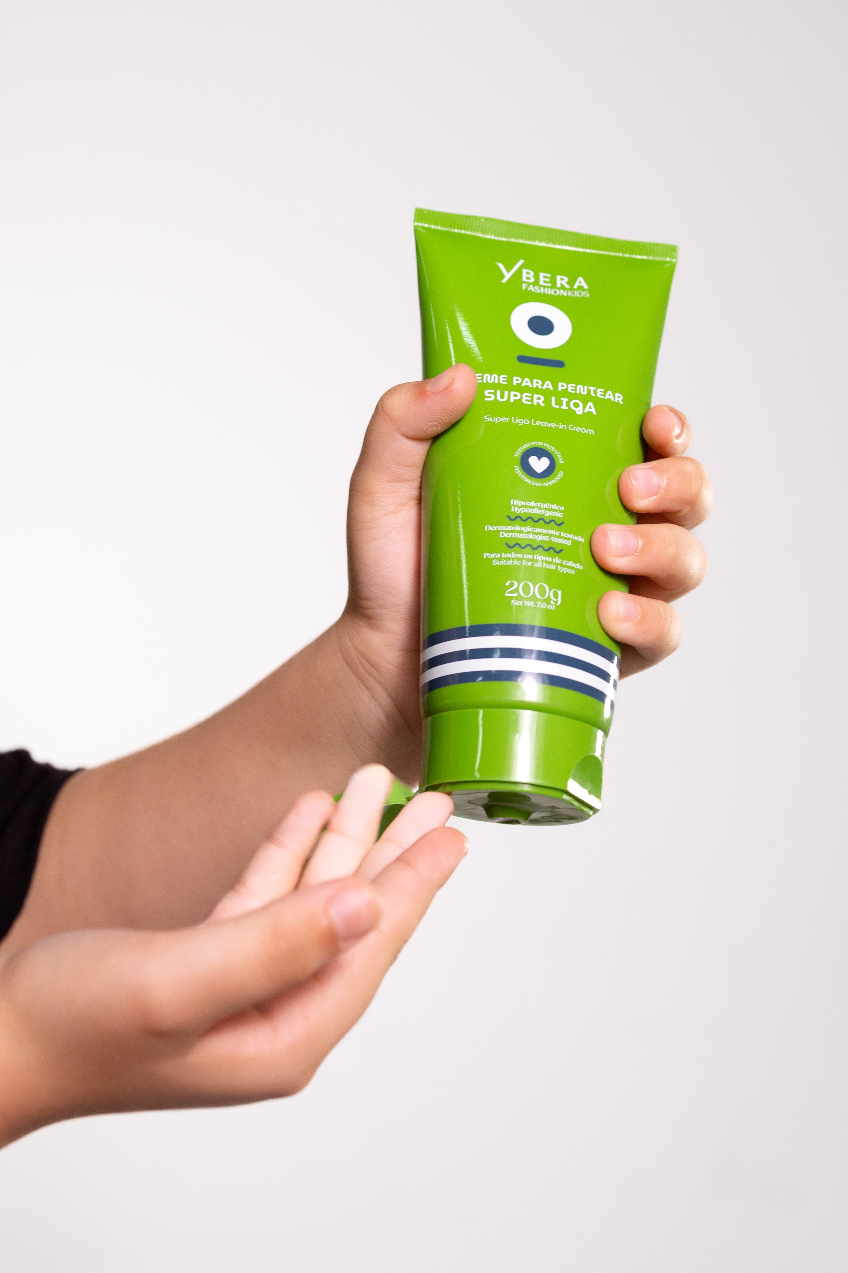 Cronograma Niño Fashion Kids Lata (Shampoo 300ml + Acondicionador 250g + Crema de Peinar Fijadora 200g)