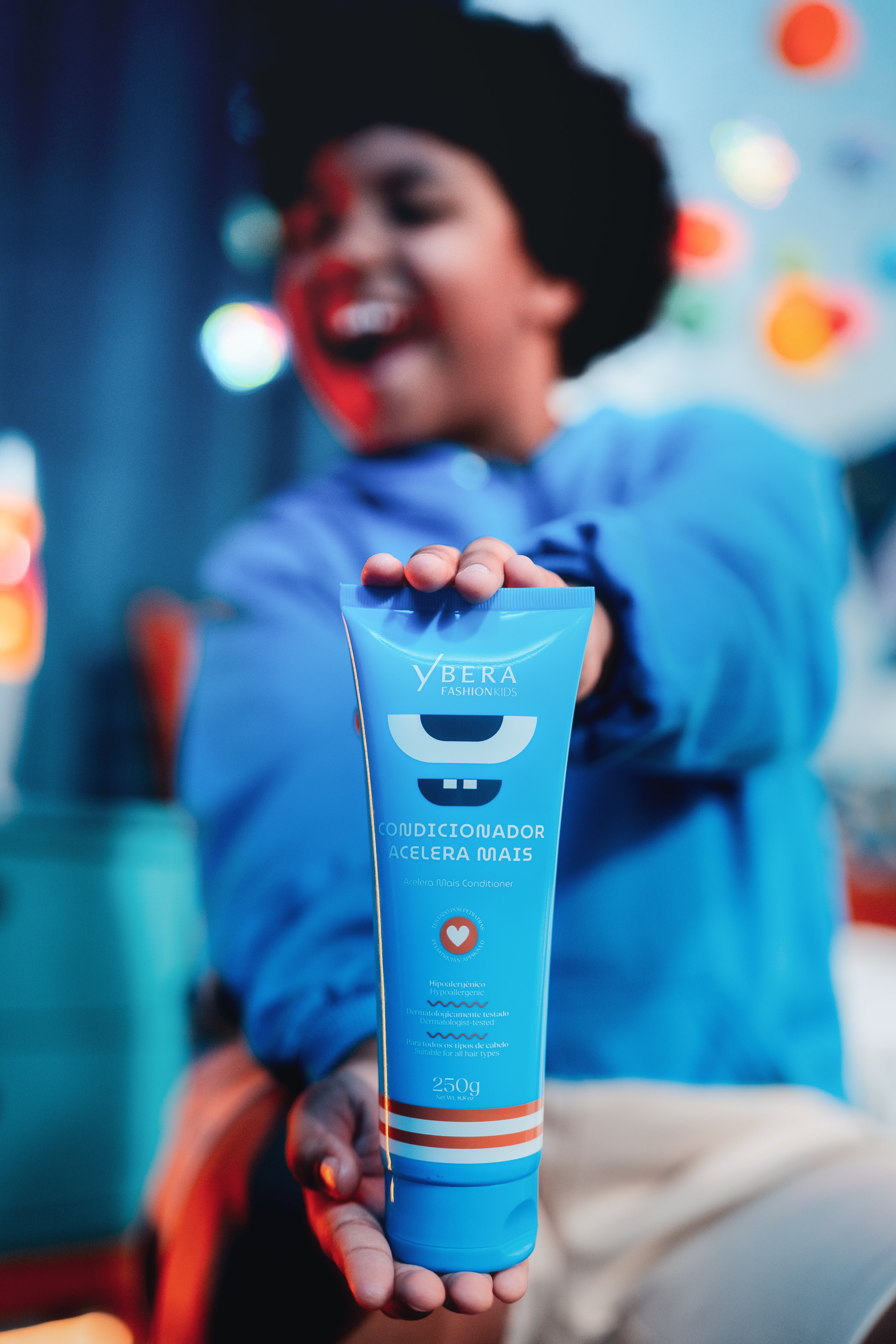 Cronograma Niño Fashion Kids Lata (Shampoo 300ml + Acondicionador 250g + Crema de Peinar Fijadora 200g)